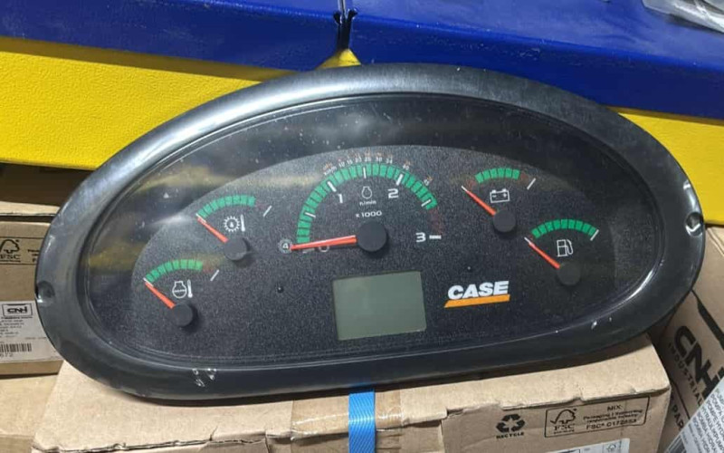 Боковая панель приборов Case 590ST 87527687